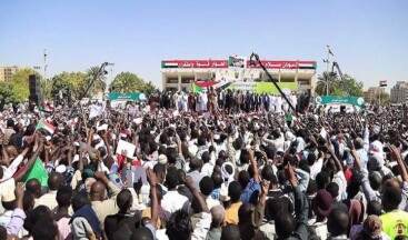 Sudan’da protestocular sivil yönetim talep ediyor