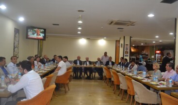 Süreyya Cinik, Siyasetçi ve İş İnsanlarını İftarda Buluşturdu