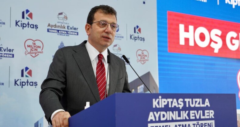 İmamoğlu: Kapısına kilit vurduğunuz 10 metroyu yapmaya çalışıyoruz