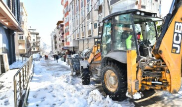 Esenyurt Belediye Ekipleri Kışla Mücadele Çalışmaları
