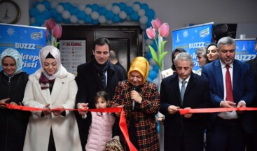 Sancaktepe’de Doğal Buz Pisti sömestr tatilinde kapılarını açt