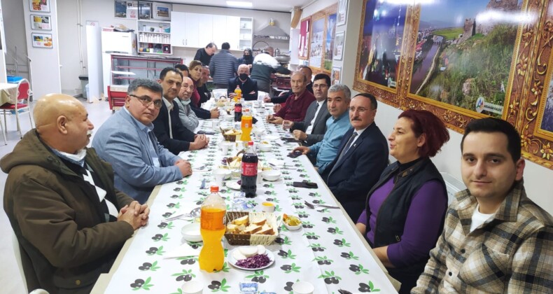 Orhan Çerkez, Ataşehir Yerel Gazetecileri Kaz Yemeğinde Ağırladı