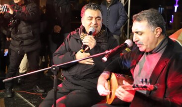Ardahan’da THM Sanatçısı Erdal Erzincan Konseri Vardı