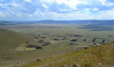 Köprülü Beldesinin 700 Dönüm Arazisi İçin Serinçayır Köyü Derneğinde Toplantı