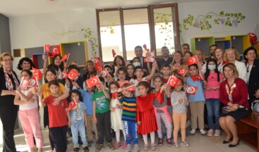 Kayışdağı Ataevi Çocuklarına 23 Nisan’da Kütüphane Hediyesi