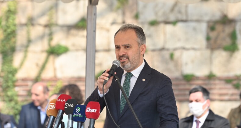 Bursa’da fetih coşkusu vardı