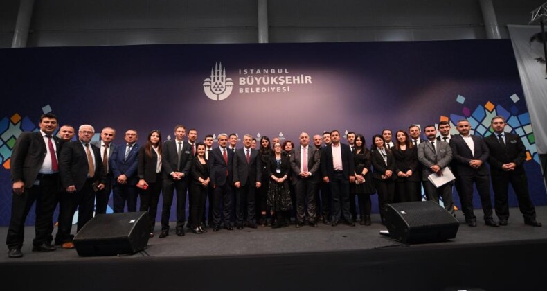 İBB Başkanı İmamoğlu, Muhtarlar İle İftarda Buluştu