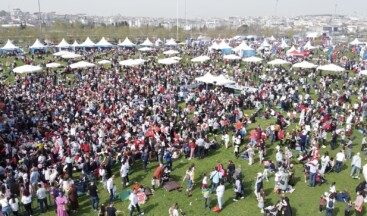 İstanbul’da Çocuklar 23 Nisan’da Yenikapı’ya Akın Etti