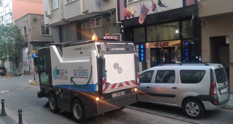 Kadıköy Belediyesi’nden İşkence Gibi Sokak Temizliği Hizmeti