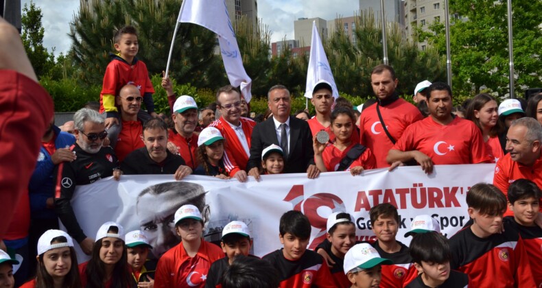 Ataşehir’de 19 Mayıs Atatürk’ü Anma, Gençlik ve Spor Bayramı