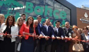 İmamoğlu, Ataşehir’de Bahçe Market ve Futbol Tesisi Açtı