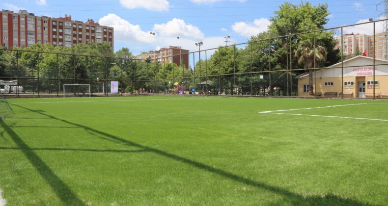 Ataşehir Şehit Öğretmen Hüseyin Ağırman Parkı Yenileniyor