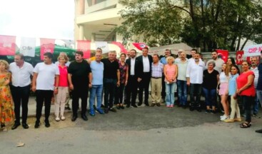 CHP Ataşehir İçerenköy’de Aşure Dağıtı