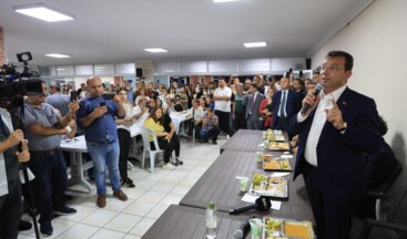 Ekrem İmamoğlu, Aşure Gününde Matem Lokmasına Ortak Oldu