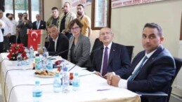 Kılıçdaroğlu, Ataşehir’de Pazarcı Esnafı Dinledi