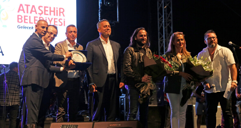 Ataşehir’de Niyazi Koyuncu ve Sefo Konseri Vardı