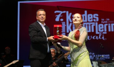 Ataşehir Kardeş Kültürlerin Festivalinde Candan Erçetin Konseri Vardı