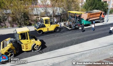 Kars’ta BSK Asfalt Yol ve Kaldırım Çalışmaları Devam Ediyor