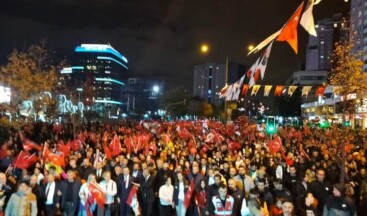 Ataşehir’de Cumhuriyet Bayramı Fener Alayı ile kutlandı
