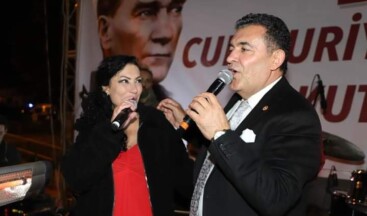 Ardahan’da Cumhuriyet Bayramında Gülay Konseri