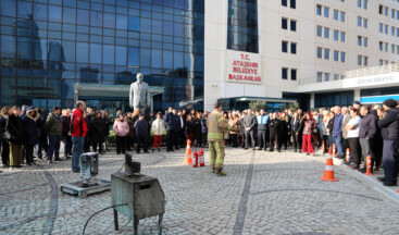 Ataşehir Belediyesi Önünde Tahliye ve Söndürme Tatbikatı Düzenledi