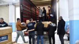 Esenyurt Belediyesi 20 TIR Malzeme Deprem Bölgesine Gönderdi