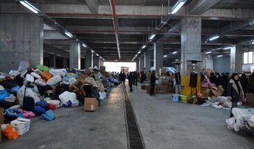 Esenyurt’tan Deprem Bölgesine Yardım Yağdı