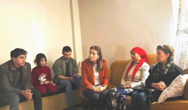 Gamze Akkuş İlgezdi, Ataşehir’de Depremzedeleri Ziyaret Etti