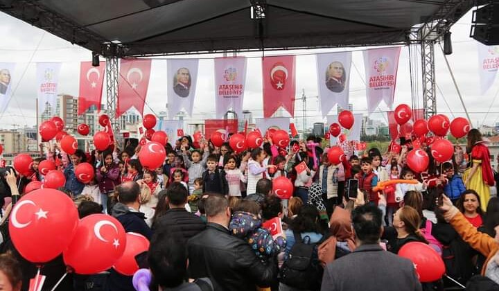 Ataşehir’de Çocuklar 23 Nisan’ı Etkinlikler İle Kutladı
