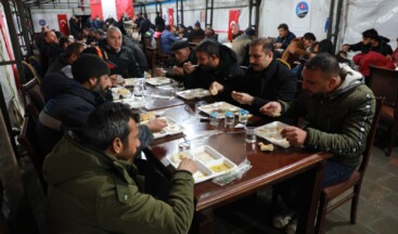 Kars Belediyesi İftar Çadırına Yoğun İlgi