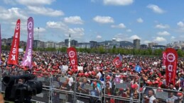 1 Mayıs’ta Emekçiler Meydanlarda Buluştu