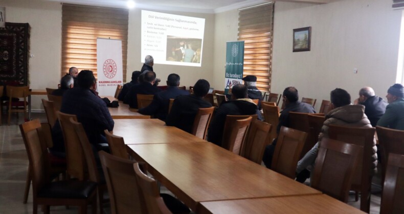 Kars’ta Örnek Hayvan Yetiştiriciliği Eğitimleri Düzenledi