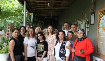 AKI-DER Kadın Mecisi Kadın ve Çocuklara Hediyeler Dağıttı