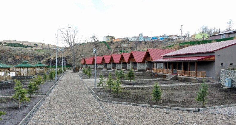 Ardahan’da Kura Nehri Kenarında Yeni Turizm Tesisi İnşa Edildi
