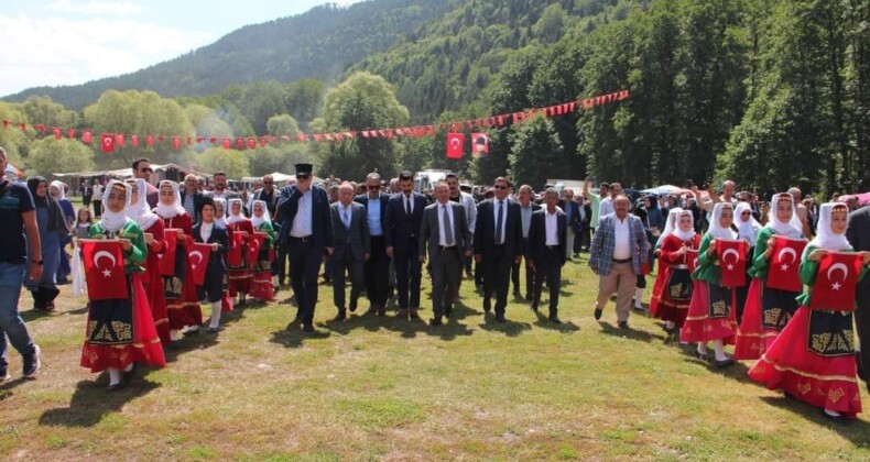 Posof Aşıklar ve Türkü Şöleni Coşkulayla Kutlandı