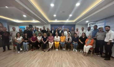 Başkan İlgezdi, CHP Ataşehir İlçe Yonetimini Ziyaret Etti