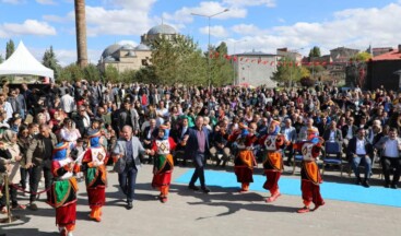 Kars 2. Altın Eller Geleneksel El Sanatları Festivali Başladı