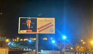 Faruk Demir’in Dev Resimleri Tepkilere Neden Oldu