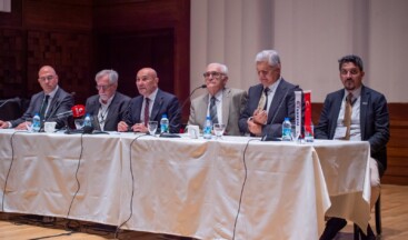 İzmir Kemeraltı Çarşısı Yılbaşına Hazırlanıyor