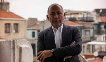 Gürsel Tekin CHP’den İstifa Ettiğini Açıkladı
