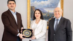 Onursal Adıgüzel, Üniversite Ziyaretleri