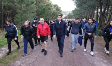 Onursal Adıgüzel, Kayışdağı’nda Yürüyüşe Katıldı