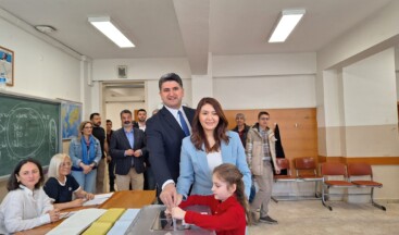 CHP Ataşehir Belediye Başkan Adayı Onursal Adıgüzel Oyunu Kulandı