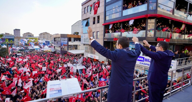 İmamoğlu, Orhan Çerkez İle Çekmeköy’de Miting Yaptı