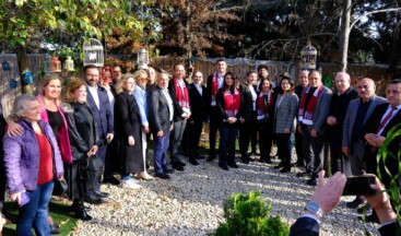Onursal Adıgüzel, Ataşehir Trabzonlular Derneğini Ziyaret Etti