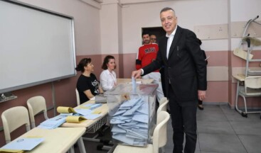 Başkan İlgezdi Oyunu Kulandı