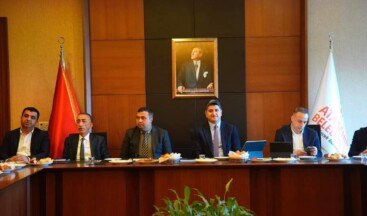 Başkan Adıgüzel, Mahalle Muhtarları İle Buluştu