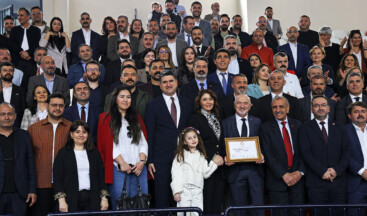 Ataşehir Yeni Belediye Başkanı Onursal Adıgüzel Mazbatasını Aldı