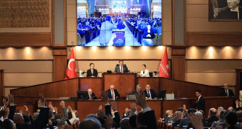 İBB Meclisi 9. Dönem Oturumu İmamoğlu Tarafından Açıldı