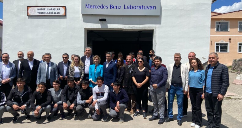 AREV, Mercedes-Benz’i Ardahan’a getirdi